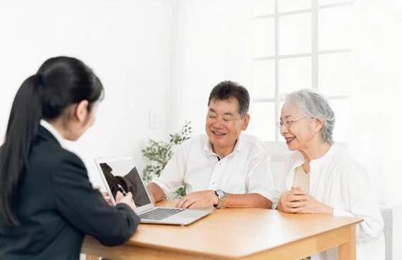 費用に正直な葬儀社｜お花の葬儀は花美葬