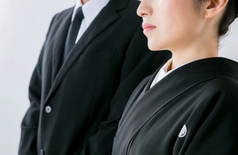 家族葬を成功させるためのポイントと費用のコツ｜川崎市の葬儀は花美葬