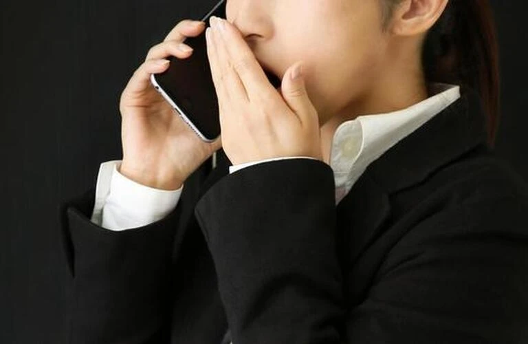 訃報の伝え方とタイミングを知りたい方へ。葬儀のWebサイトがお届けする情報